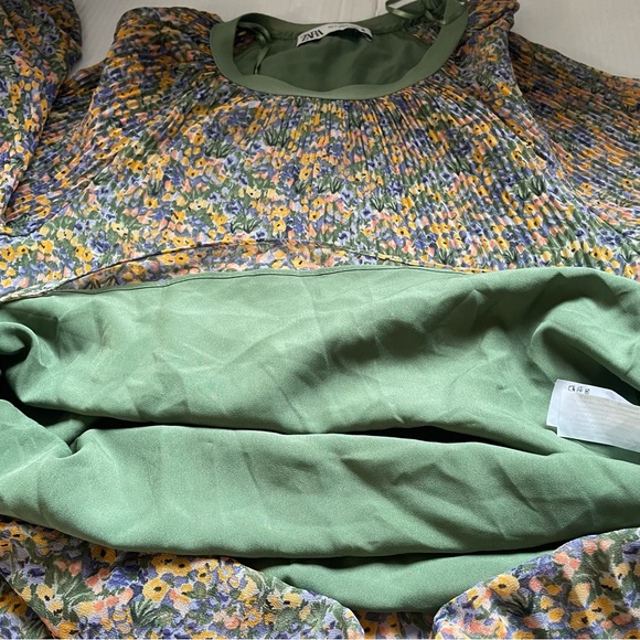 Zara Ditsy Floral Pleated Chiffon Effect Balloon Sleeve Top Size S - Picture 6 of 11